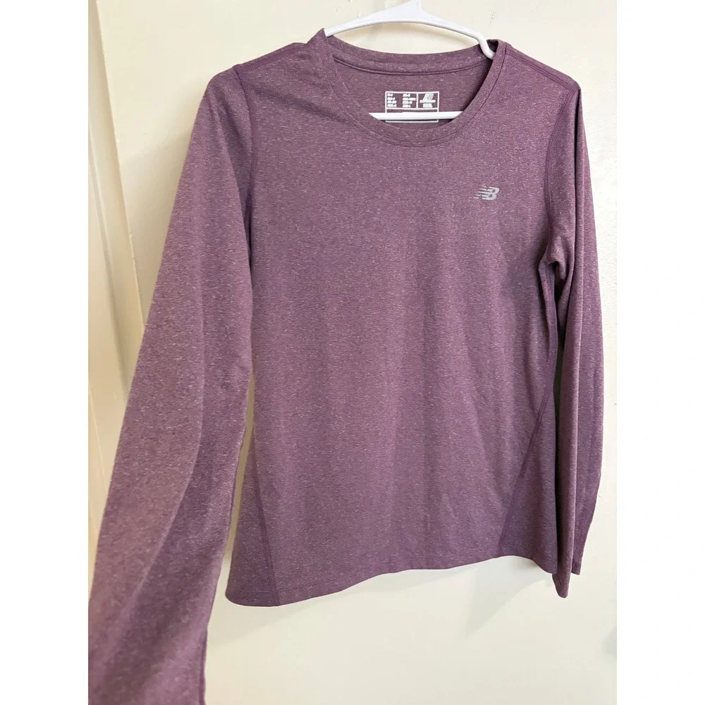 New Balance Womens Lightning Dry Long Sleeve Athletic Shirt Purple Heather Small